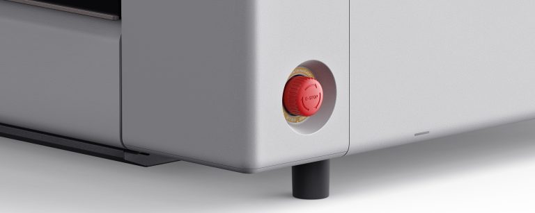 Emergency stop button on the Bambu Lab R1